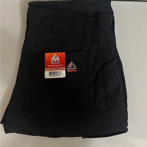 Men’s Bulwark FR Lightweight Comfort Pant - Picture 2 of 2